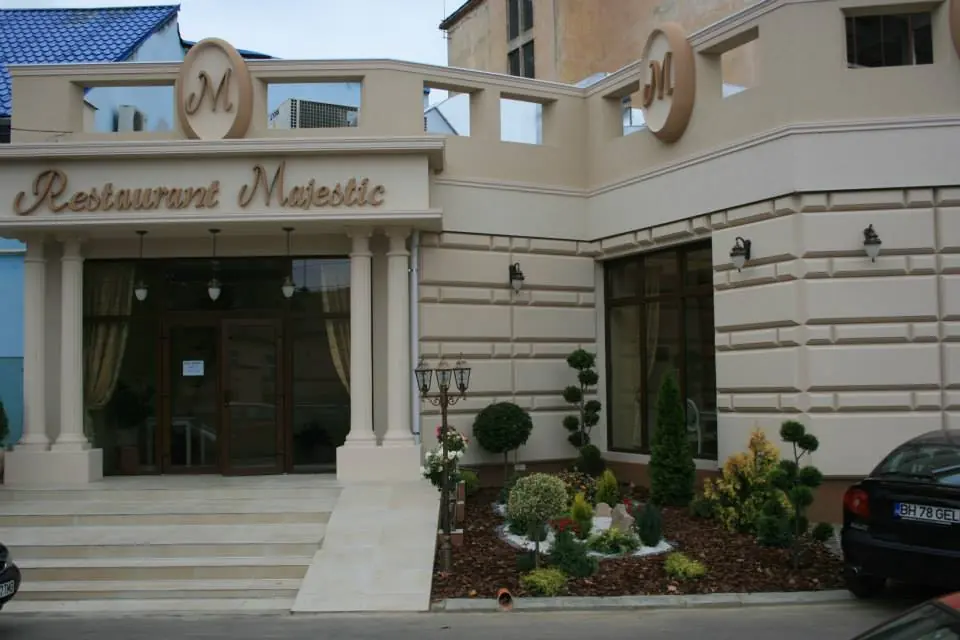 Salon Majestic, Oradea